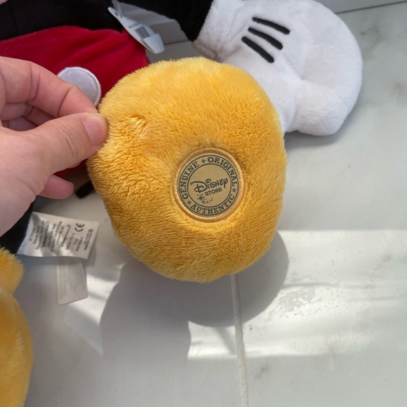 Mickey Mouse - Picture 3 of 7